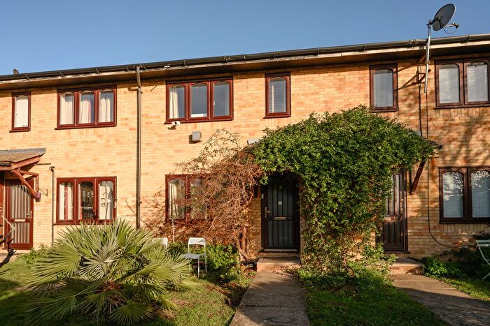 1 Bedroom Terraced House For Sale In Wilfred Owen Close, Wimbledon, London, SW19