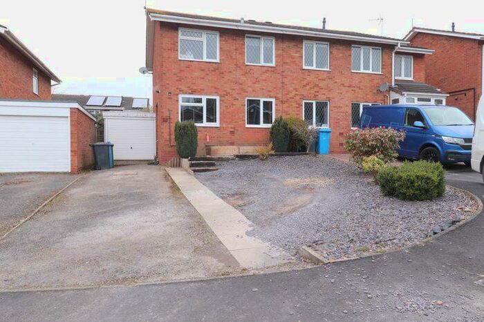 3 Bedroom Semi-Detached House For Sale In Wulfric Close, Penkridge, Stafford, ST19