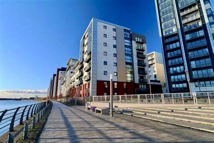 2 Bedroom Flat To Rent In Meadowside Quay Square, Glasgow, G11