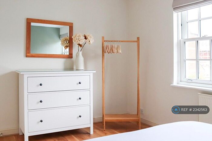 2 Bedroom Flat To Rent In Bridge Street, Oxford, OX2