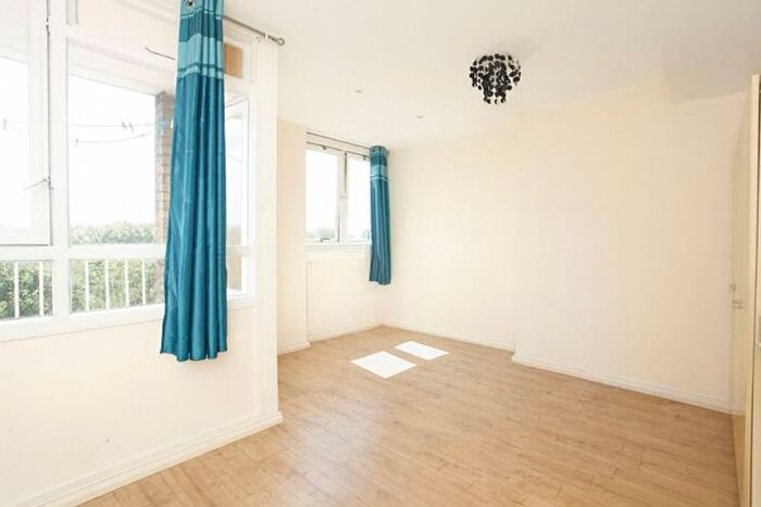 5 Bedroom Flat To Rent In Carlton Vale, London, NW6