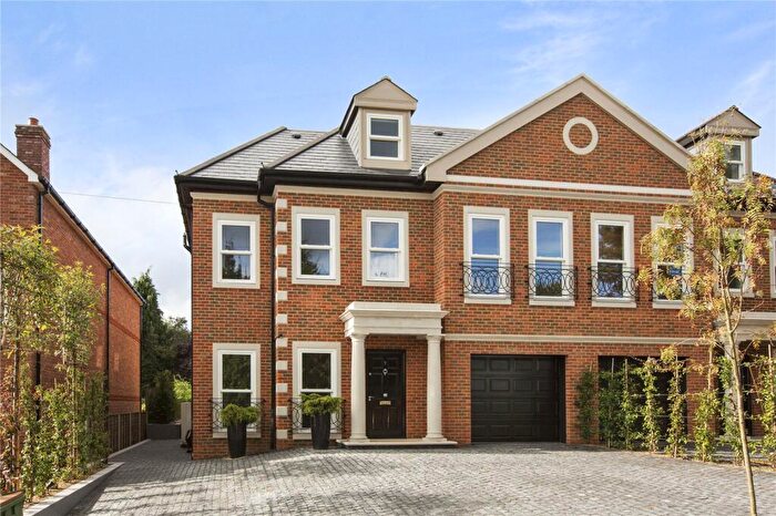 5 Bedroom Semi-Detached House To Rent In Warren Close, Esher, Surrey, KT10