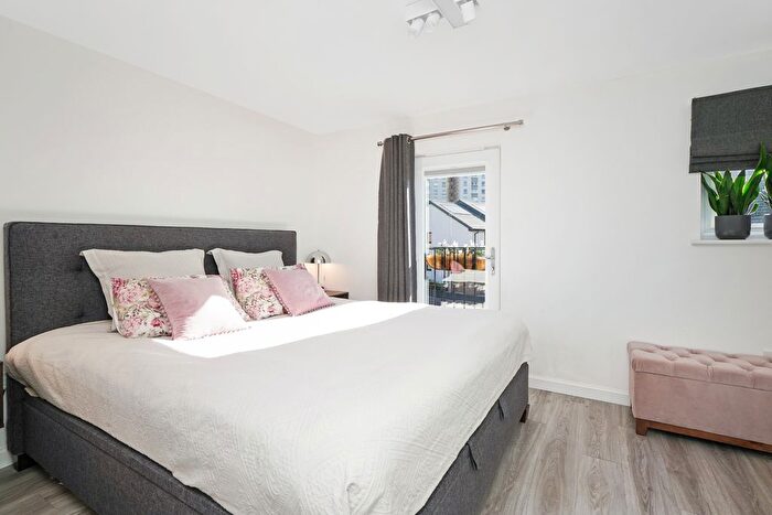 3 Bedroom Terraced House For Sale In Egan Terrace, Edinburgh, EH16