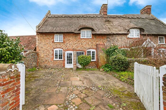 3 Bedroom Semi-Detached House For Sale In Keswick Road, Bacton, Norwich, NR12