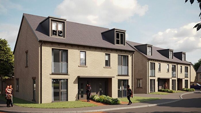 4 Bedroom Semi-detached House For Sale In Calf Close, Horsforth, Leeds, LS18