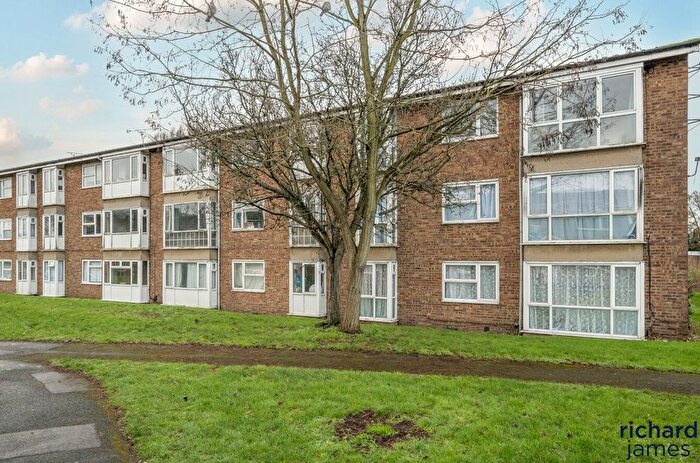 2 Bedroom Flat For Sale In Lime Kiln, Royal Wootton Bassett, SN4