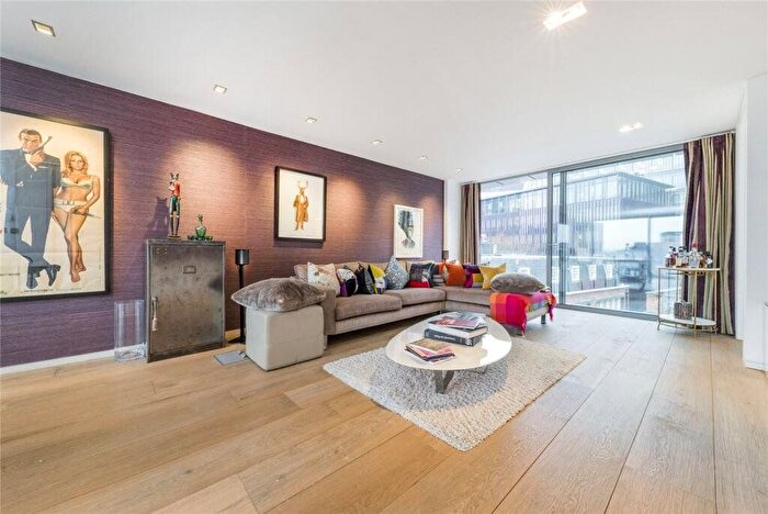 3 Bedroom Flat To Rent In Magdalen Street, London, SE1