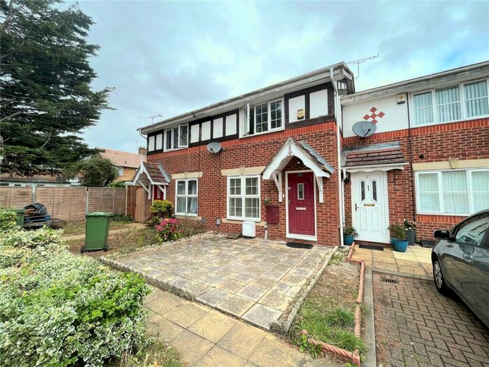 3 Bedroom Terraced House To Rent In Wallhouse Road, Erith, Kent, DA8