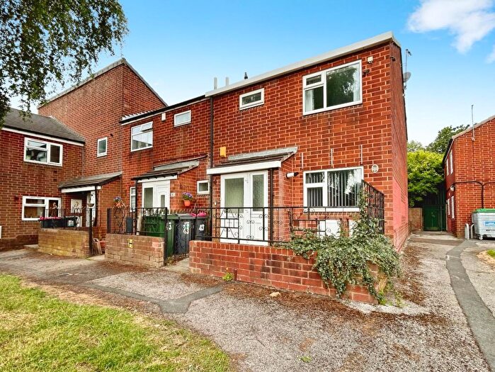 3 Bedroom End Of Terrace House To Rent In Langdon Walk, Kimberworth Park, Rotherham, S61