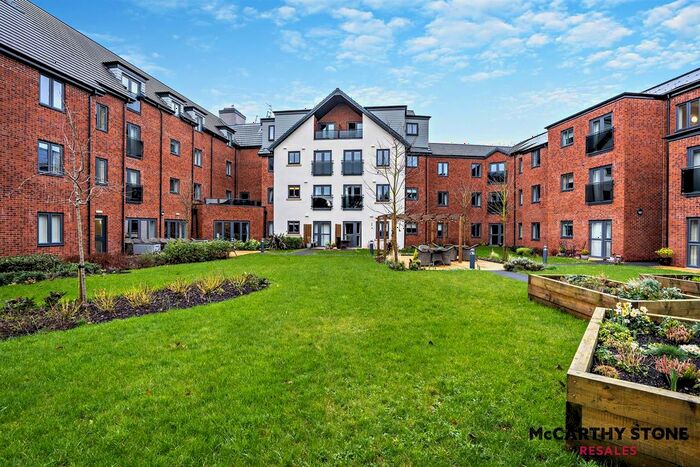 2 Bedroom Flat For Sale In Burlington Gardens, Leyland, PR25