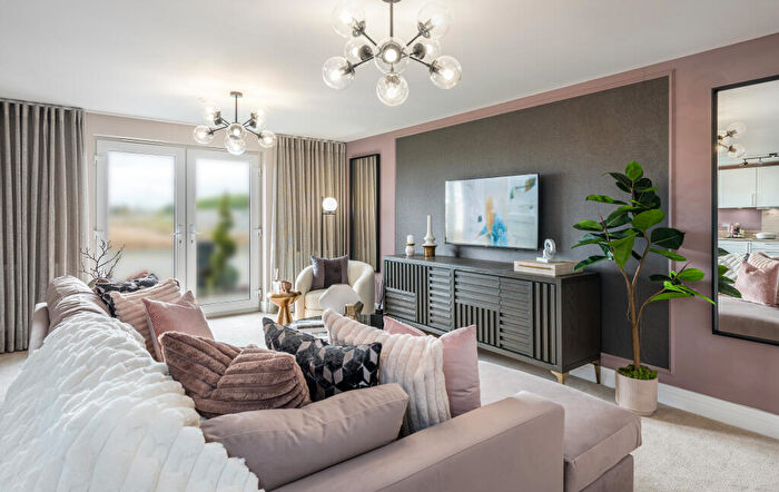 3 Bedroom Apartment For Sale In Turnhouse Road, Edinburgh, EH12