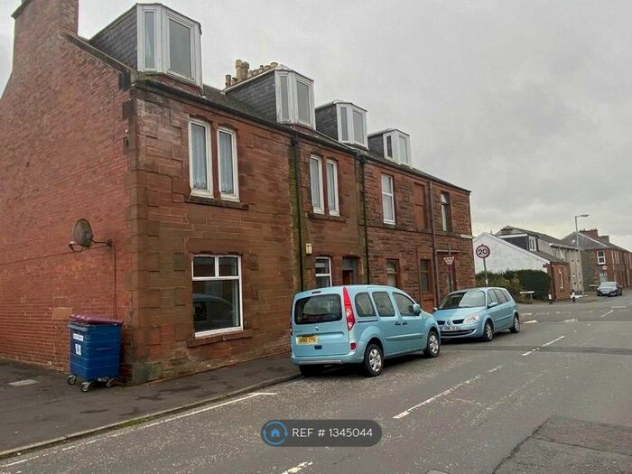 2 Bedroom Flat To Rent In East Donington Street, Darvel, KA17