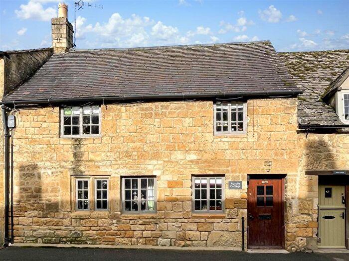 3 Bedroom Cottage For Sale In Park Road, Chipping Campden, GL55
