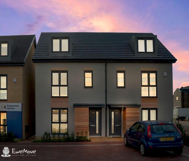 3 Bedroom Semi-Detached House To Rent In Smiths Lane, Swindon SN3