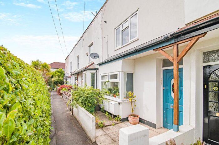 2 Bedroom Flat For Sale In Golden Hill, Bristol, BS6
