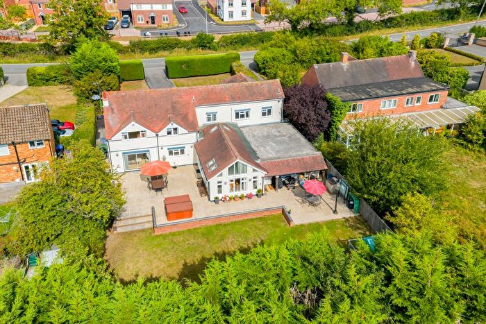 5 Bedroom Detached House For Sale In Bishopton Lane, Stratford-Upon-Avon, CV37