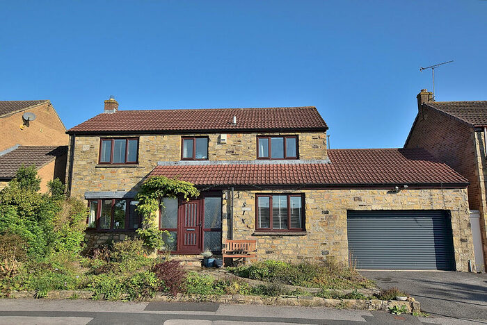 4 Bedroom Detached House For Sale In St Nicholas Close, Richmond, DL10