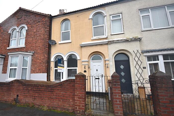 3 Bedroom Terraced House For Sale In George Street, Snaith, Goole, DN14