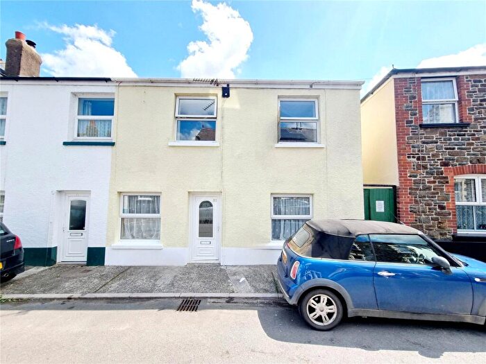 3 Bedroom End Of Terrace House For Sale In Well Street, Torrington, Devon, EX38