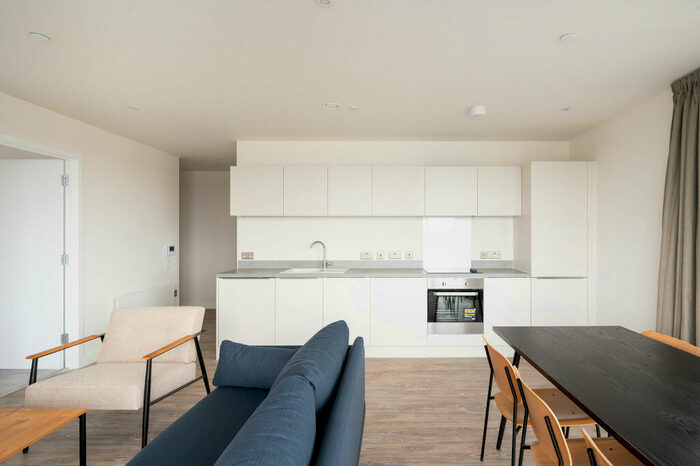 3 Bedroom Flat To Rent In The Kell, Gillingham Gate Road, Gillingham, ME4