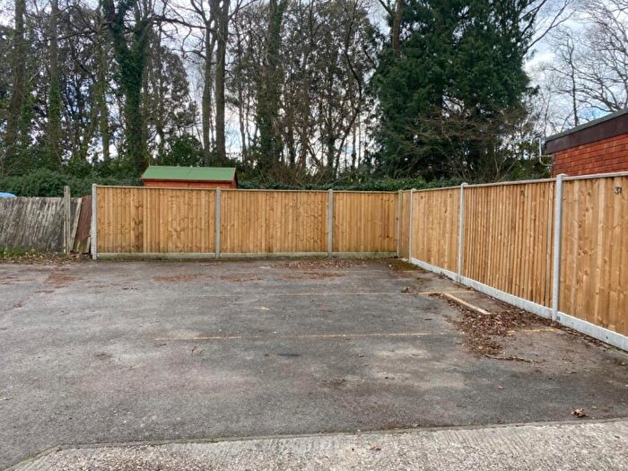 Studio To Rent In Cygnus Gardens, Dibden, Southampton, SO45