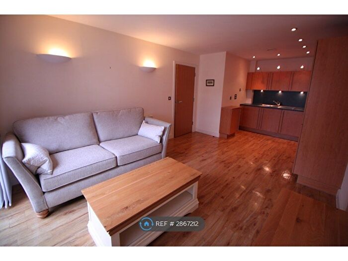 2 Bedroom Flat To Rent In Browning Street, Birmingham, B16