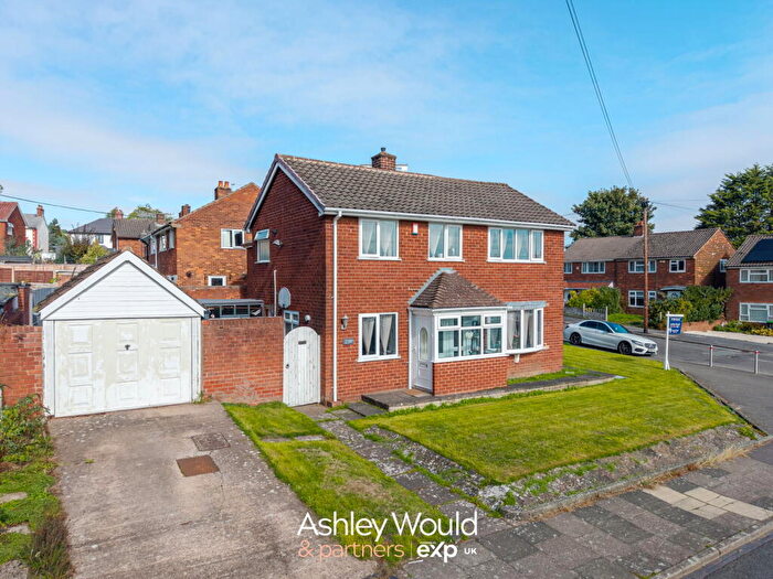 3 Bedroom Semi-Detached House For Sale In Bredon Road, Oldbury, B69
