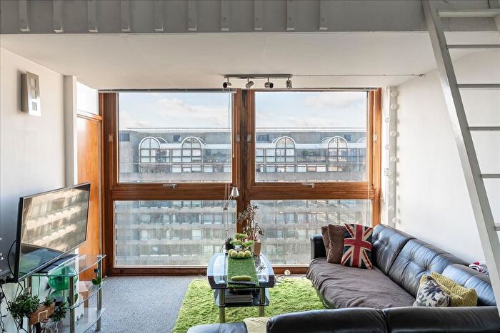 Studio To Rent In Bryer Court, Barbican, London, EC2Y