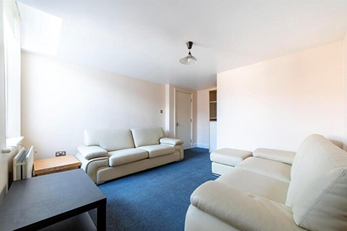 6 Bedroom Maisonette To Rent In £pppw - Kelvin Grove, Sandyford, NE2