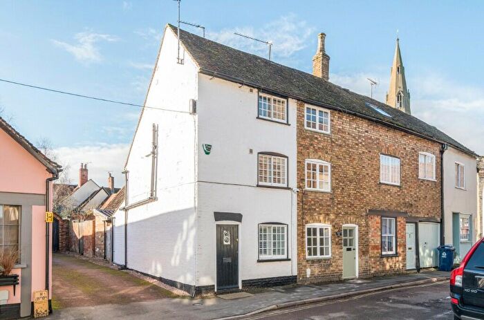 2 Bedroom End Of Terrace House For Sale In East Street, Kimbolton, PE28