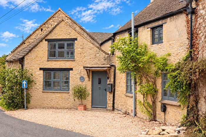 3 Bedroom Cottage For Sale In The Walk, Islip, OX5