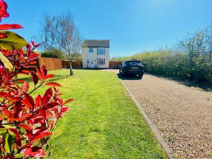 3 Bedroom House To Rent In Main Street, Yaxley, Peterborough, PE7