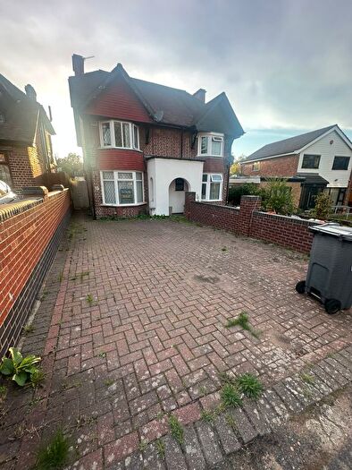2 Bedroom Semi-Detached House To Rent In West Drive, Birmingham, B20
