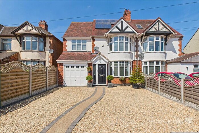 3 Bedroom Semi-Detached House For Sale In Lichfield Road, Barton Under Needwood, DE13