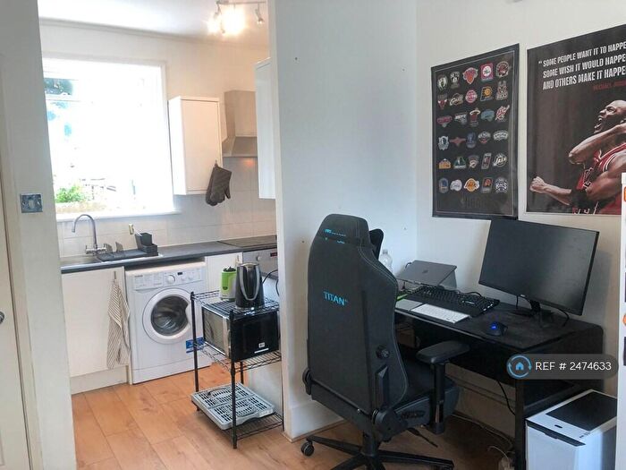 Studio To Rent In Sillwood Street, Brighton, BN1