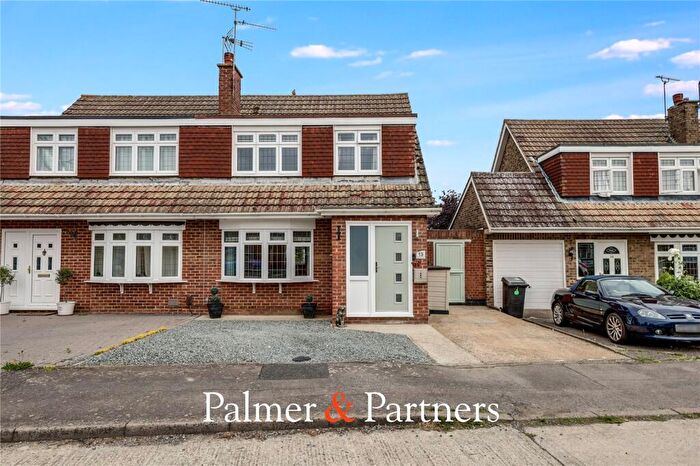 3 Bedroom Semi-Detached House For Sale In Sharpington Close, Chelmsford, Essex, CM2