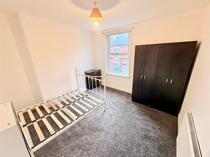 2 Bedroom Terraced House To Rent In Westwood Road, Nottingham, NG2