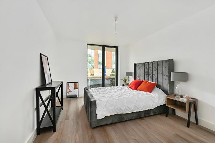 1 Bedroom Flat To Rent In Farnborough Road, Farnborough, GU14