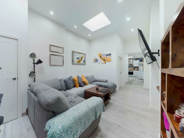 2 Bedroom Flat To Rent In Tresham Street, Kettering, NN16