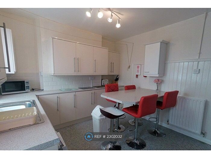 4 Bedroom End Of Terrace House To Rent In Queens Park Road, Brighton, BN2
