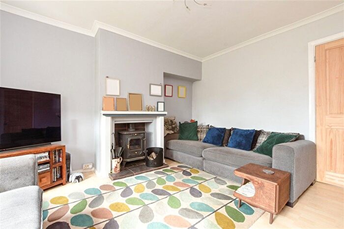 3 Bedroom End Of Terrace House For Sale In Mill Lane, Oxted, Surrey, RH8