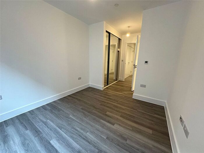 2 Bedroom Flat To Rent In Citrine House, Colindale Garden, London, NW9