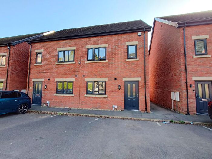 3 Bedroom Semi Detached House For Sale In Cooper Place, Kidsgrove, Stoke-On-Trent, ST7