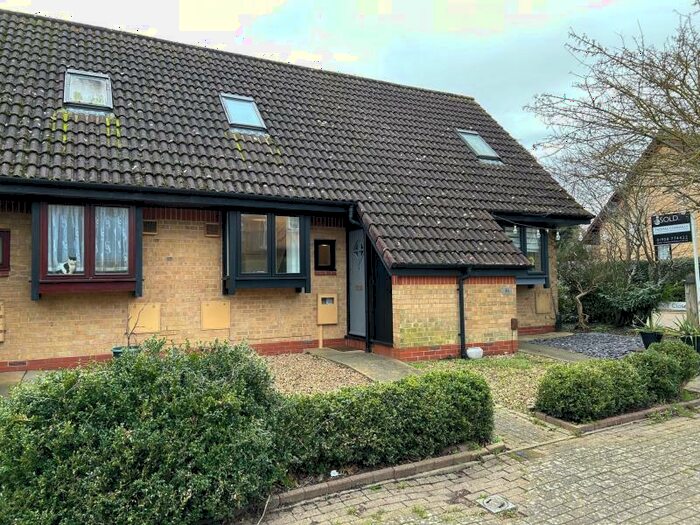 1 Bedroom Terraced House To Rent In Upton Grove, Shenley Lodge, MK5