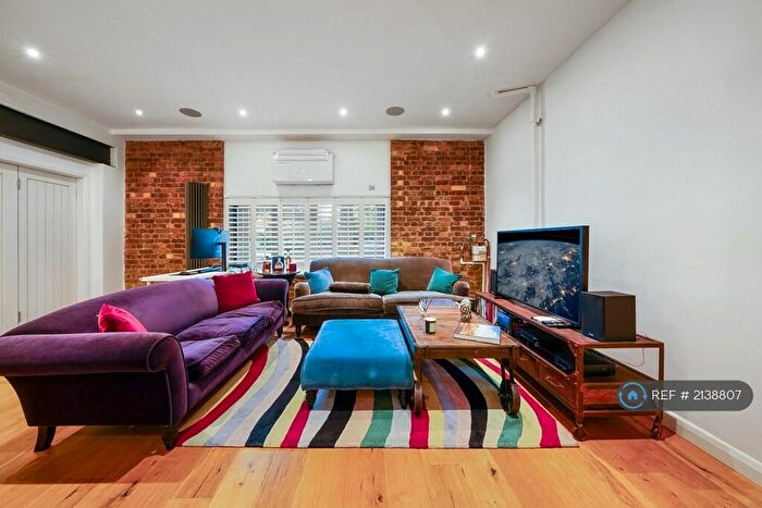 2 Bedroom Flat To Rent In Telfords Yard, London, E1W