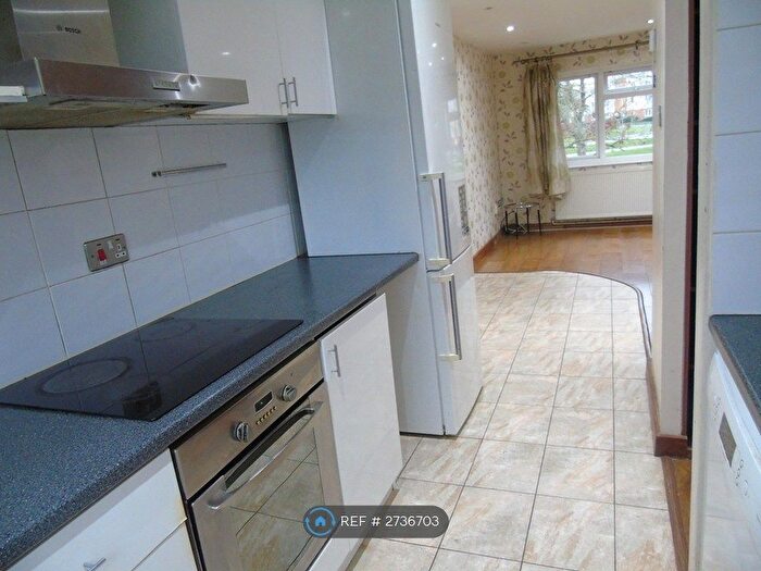 1 Bedroom Flat To Rent In Malta Close, Basingstoke, RG24