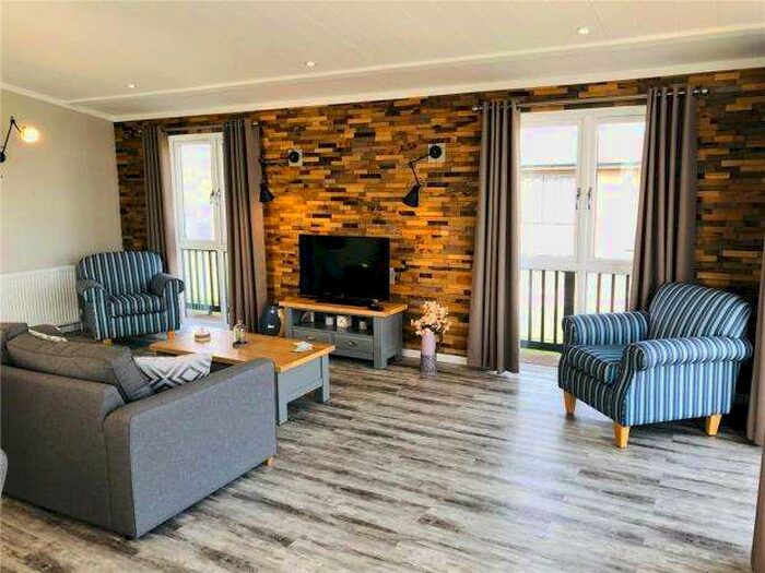 2 Bedroom Mobile Home For Sale In Tingdene, Delamere Lakes Holiday Park, Chester Road, Oakmere, Northwich, CW8