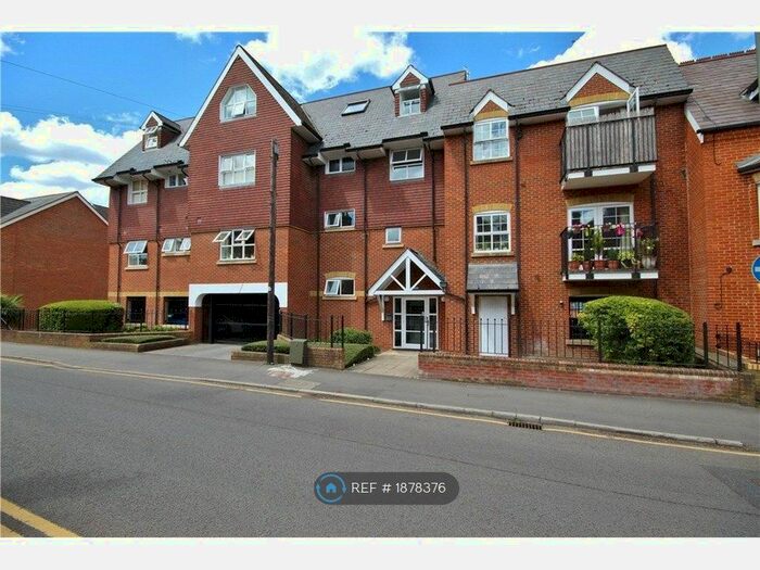 2 Bedroom Flat To Rent In Sydenham Road, Guildford, GU1