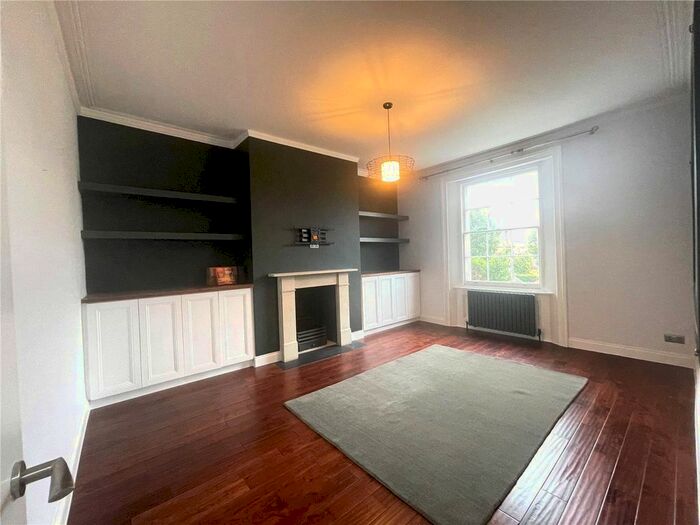 2 Bedroom Flat To Rent In Hornsey Rise, London, N19