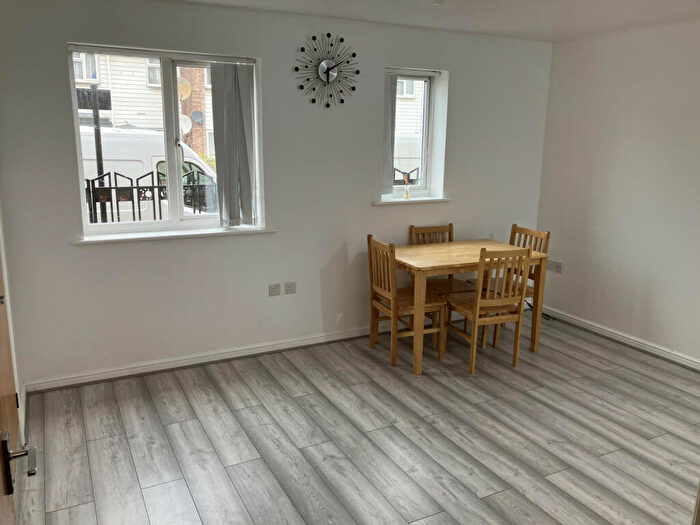2 Bedroom Flat To Rent In Garvary Road, Docklands, London, E16